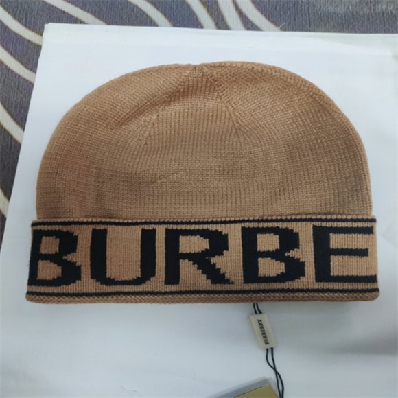 Burberry Accessories - Burberry knit hat